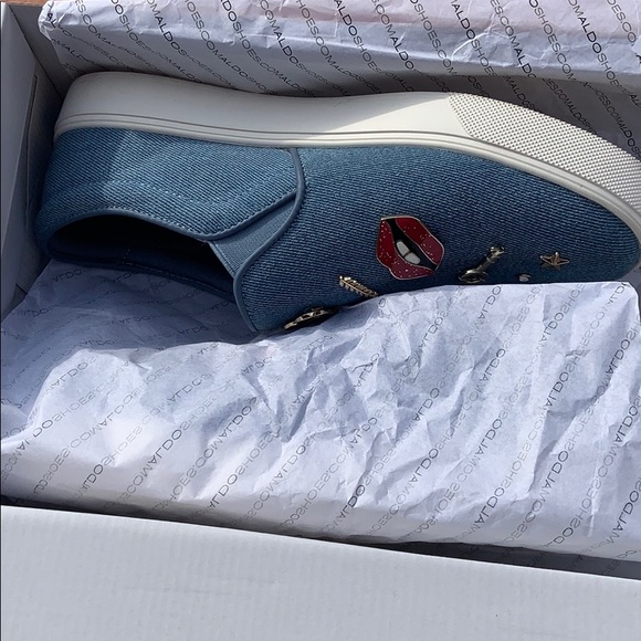 Shoes - Picture 2 of 4